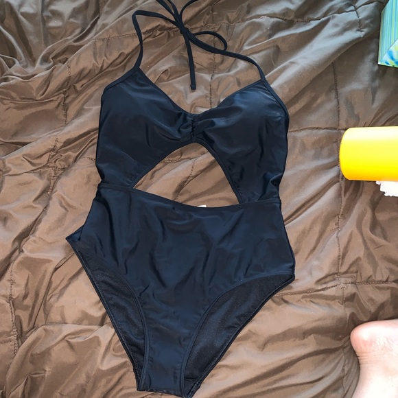 Abercrombie & Fitch Other - NWT Abercrombie cutout one piece swimsuit